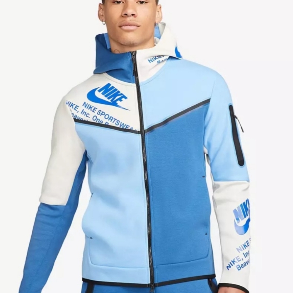 Men's Nike tech jacket
